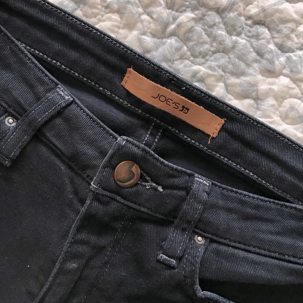 Joe’s low rise Cropped Skinny Jeans with knee rips